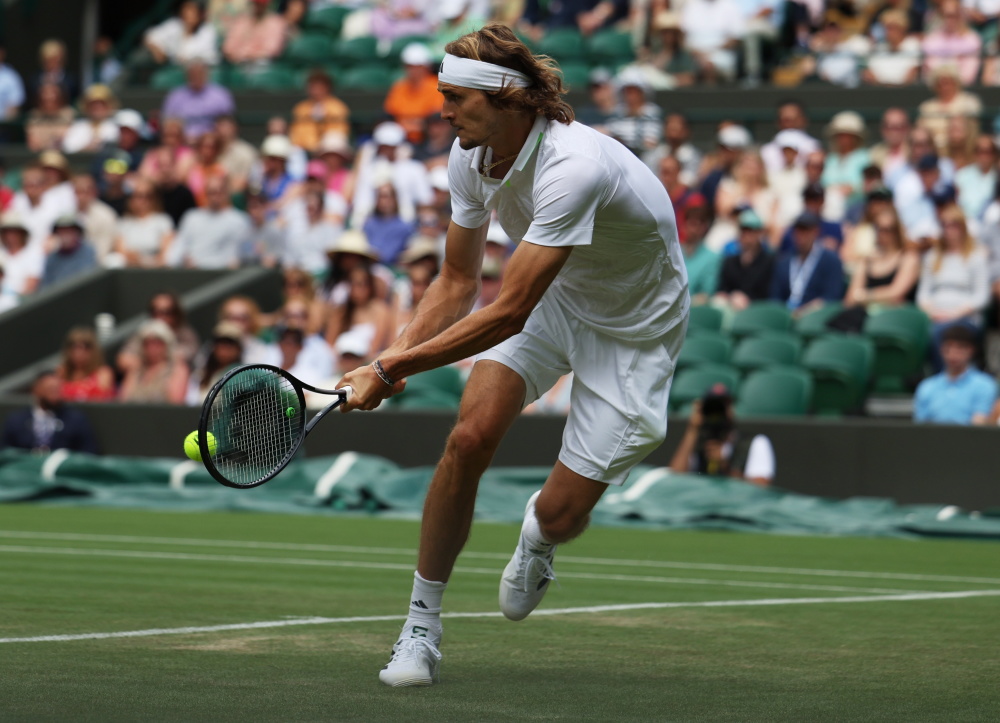 包含英国网球队逆转世界网球队，兹维列夫制霸全场的词条