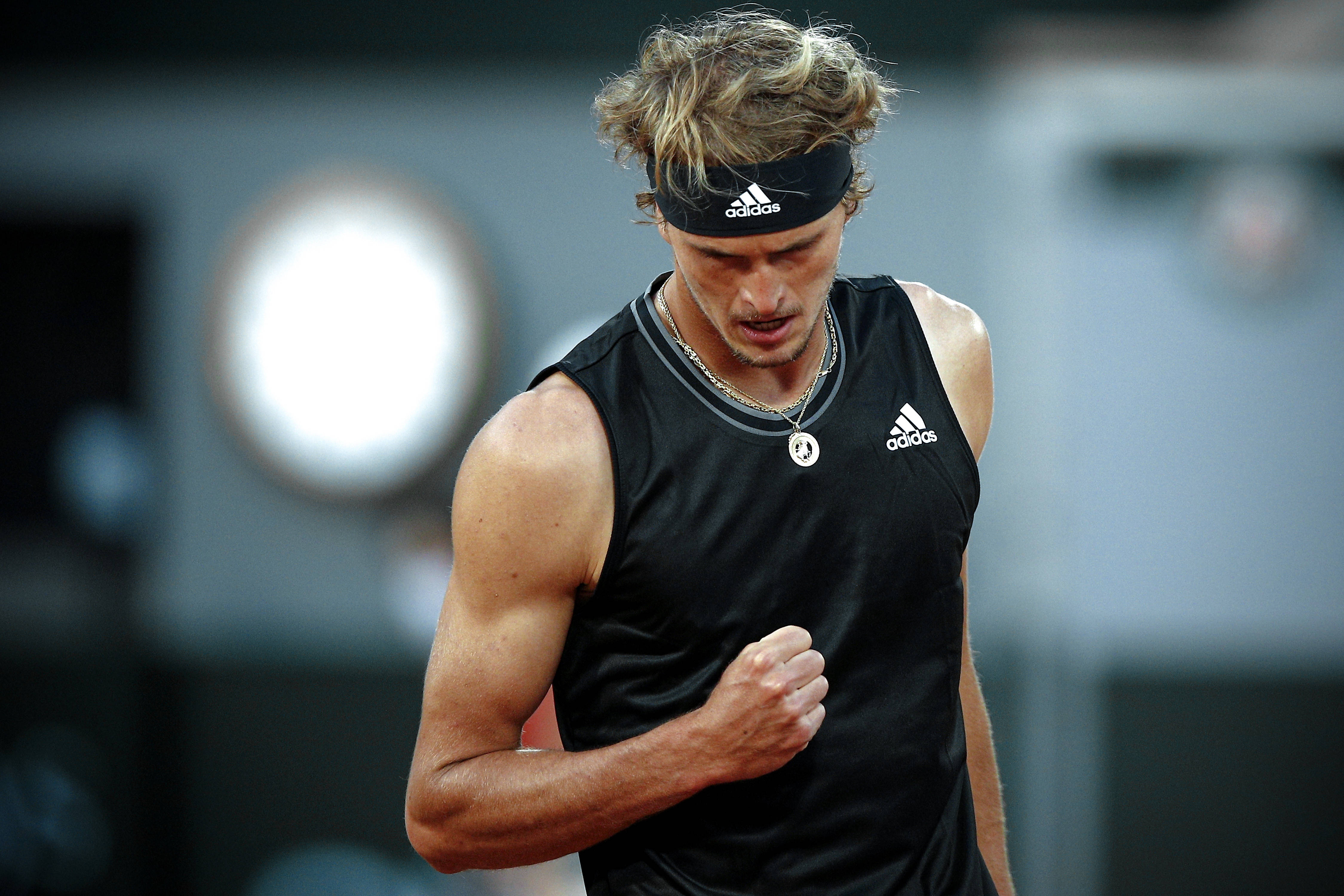 英国网球队绝地反击法国网球队,兹维列夫送出助攻的简单介绍 英国网球队绝地反击法国网球队,兹维列夫送出助攻的简单介绍