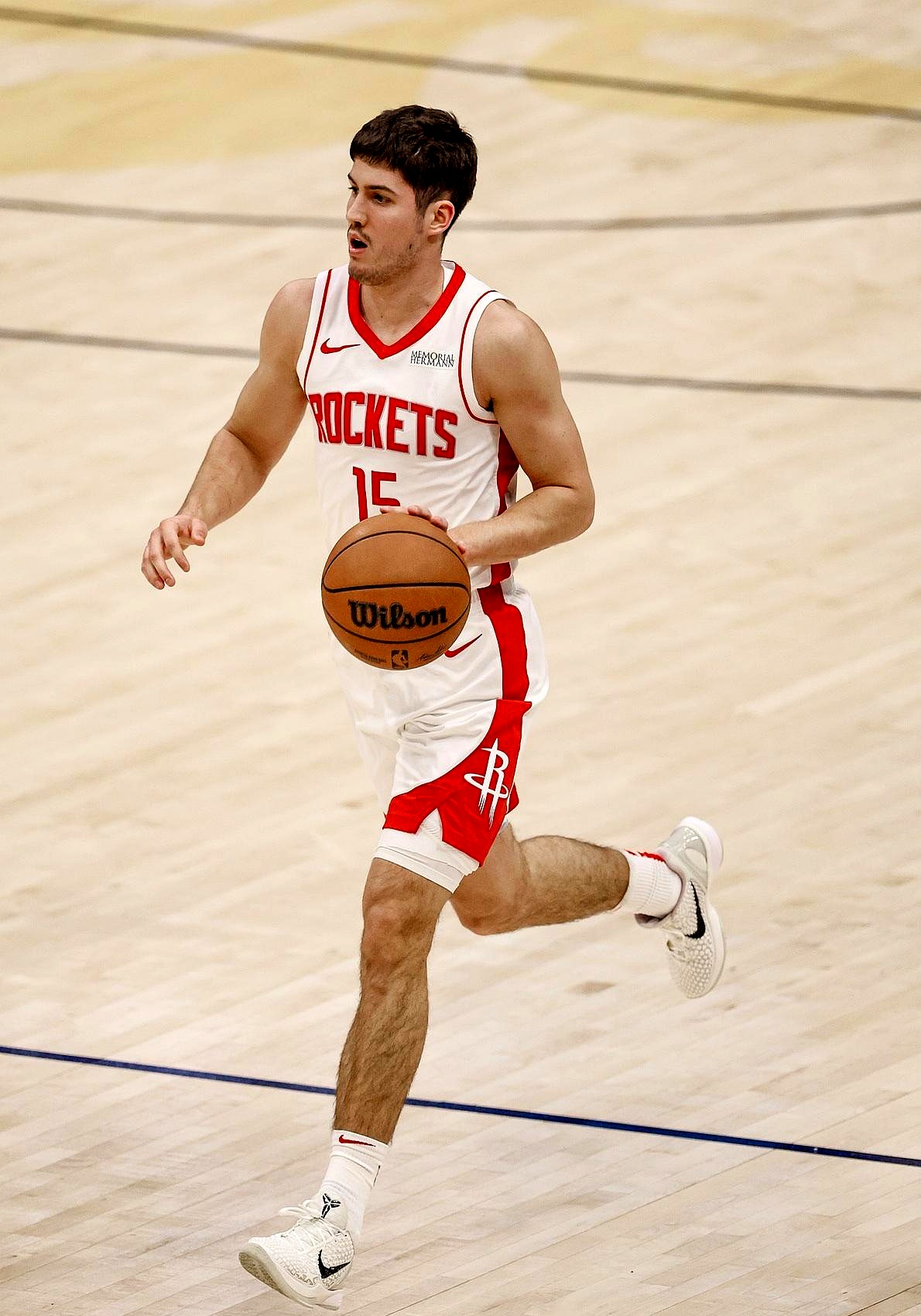 南韩男篮完胜火箭，麦科勒姆惊艳世界