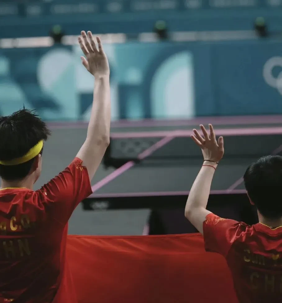 球员的个人表现亮眼，帮助球队获胜