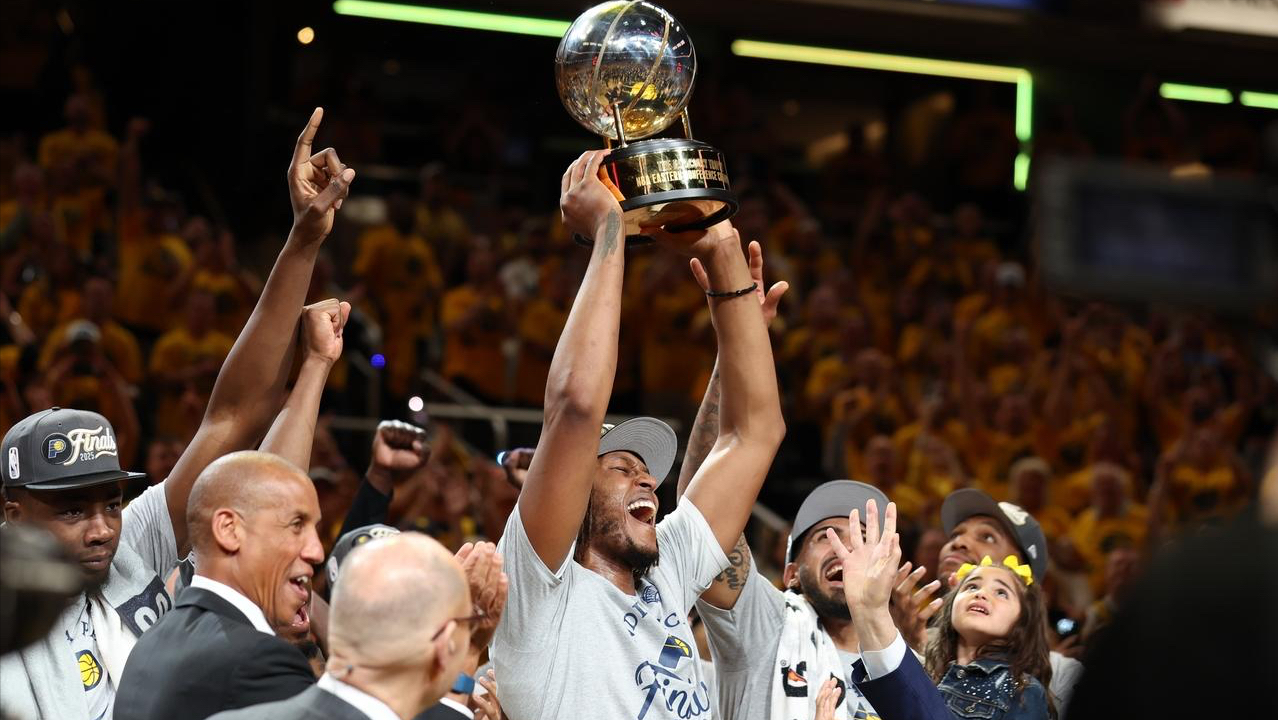 球员的个人表现亮眼，帮助球队获胜