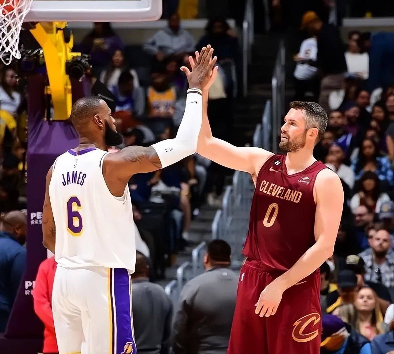 客场连胜增加士气，豪取四连胜