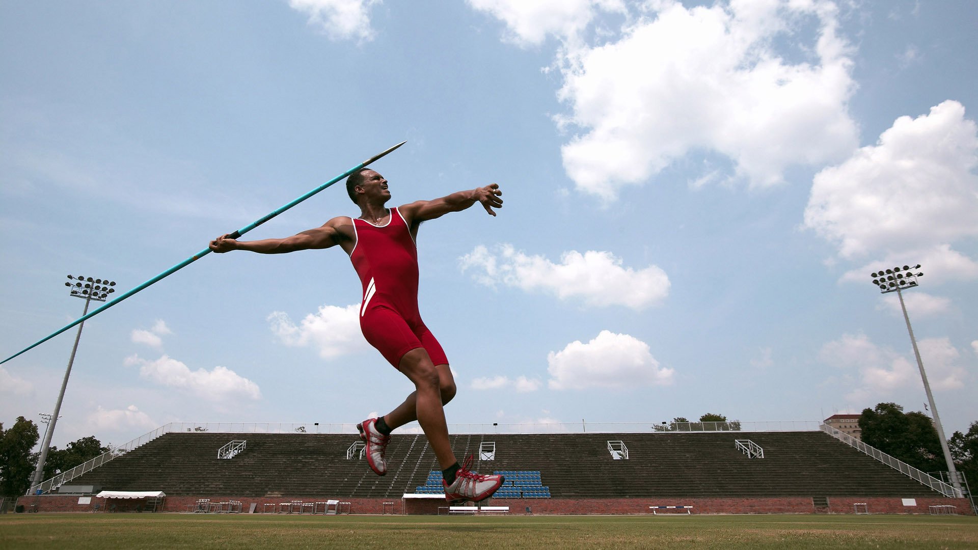 冷门与传奇，日本队力克法国队，安赛龙带队书写羽坛新章